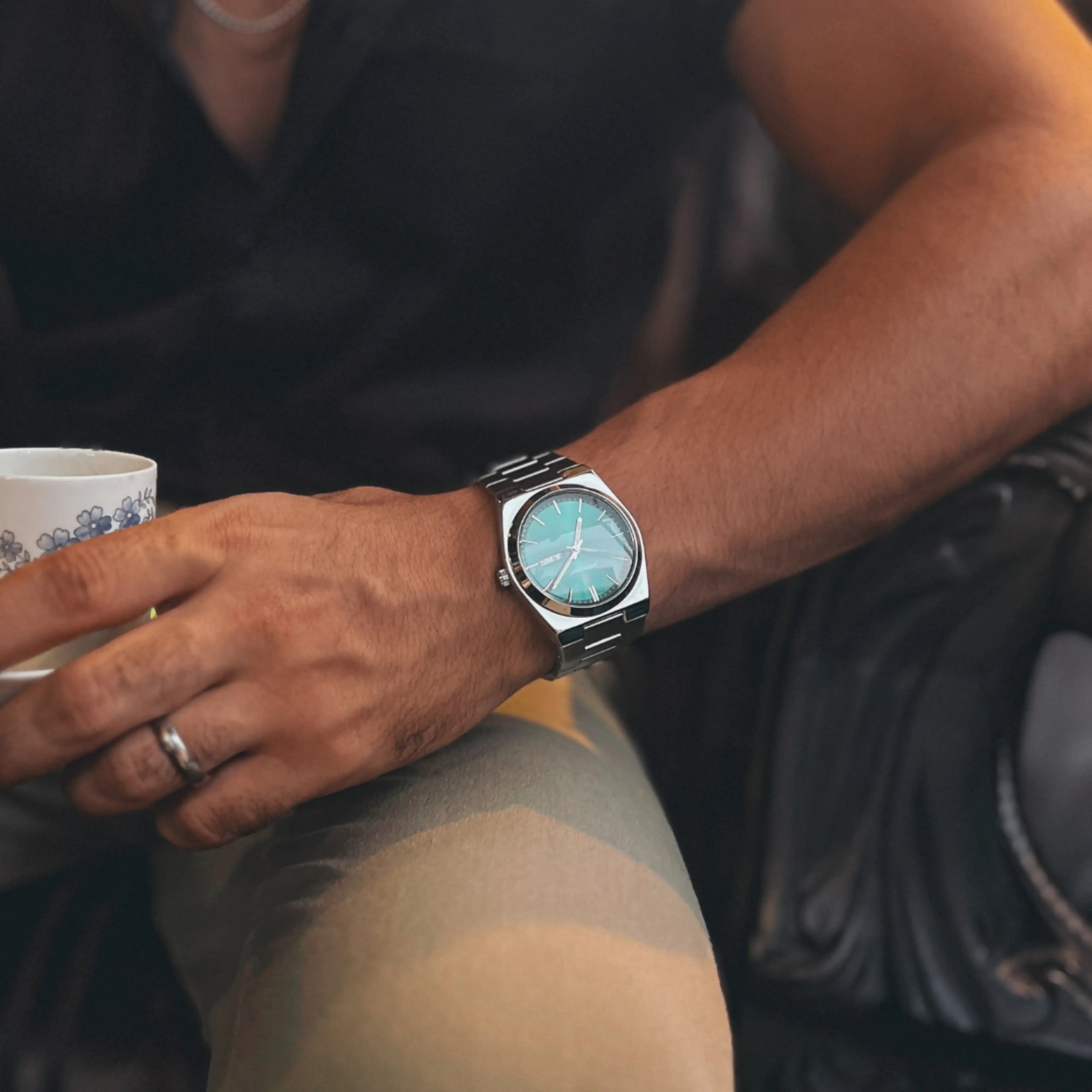 Men's Quartz Watch – Silver Steel - Domed Bezel - Integrated Bracelet-Tithesource-