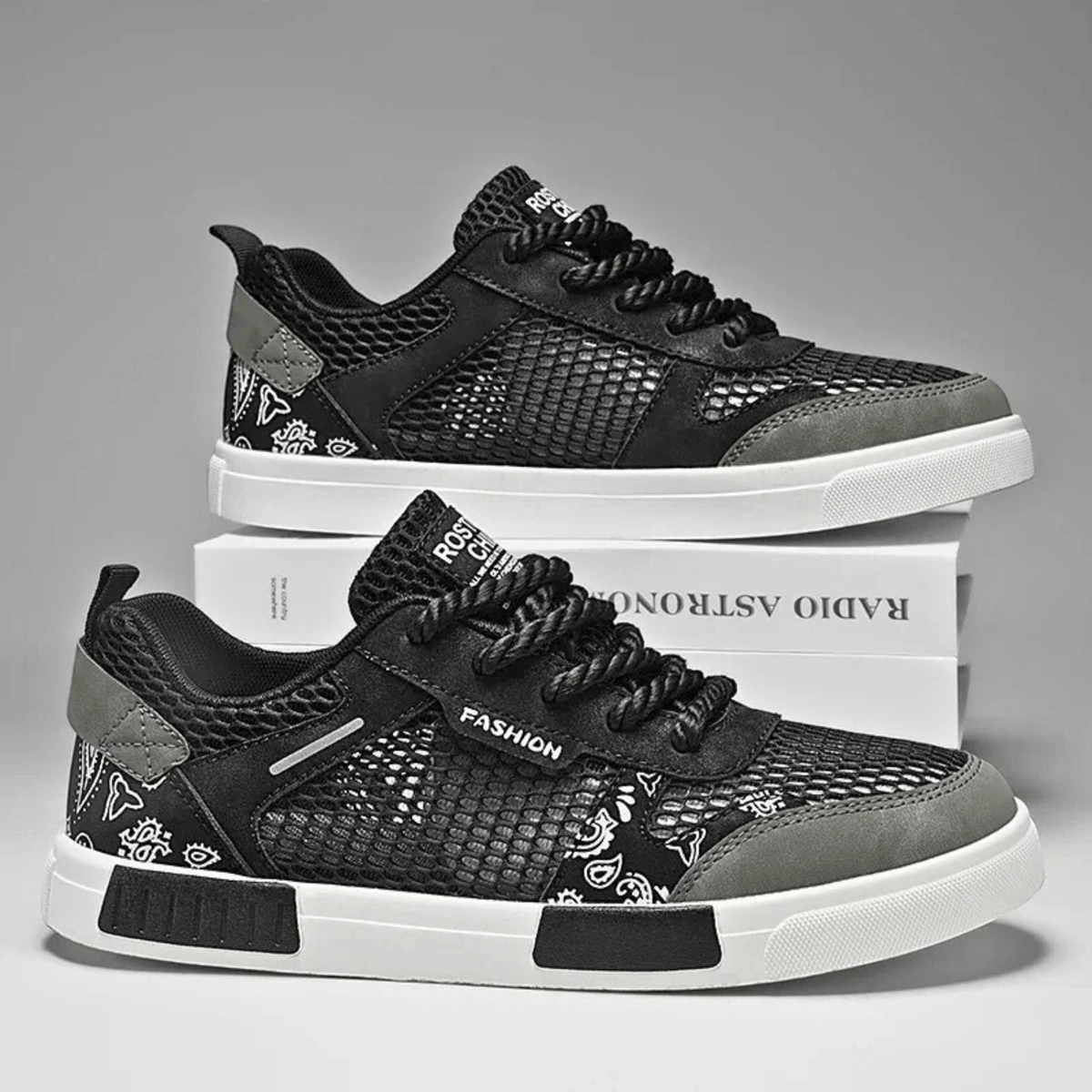 Mens Sneaker Laced - Mesh Upper - Rubber Sole