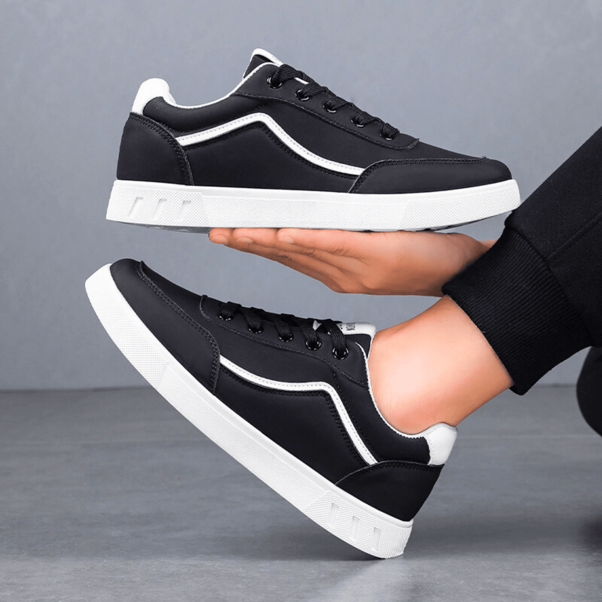 Minimalist Premium Sneaker - Rubber Sole