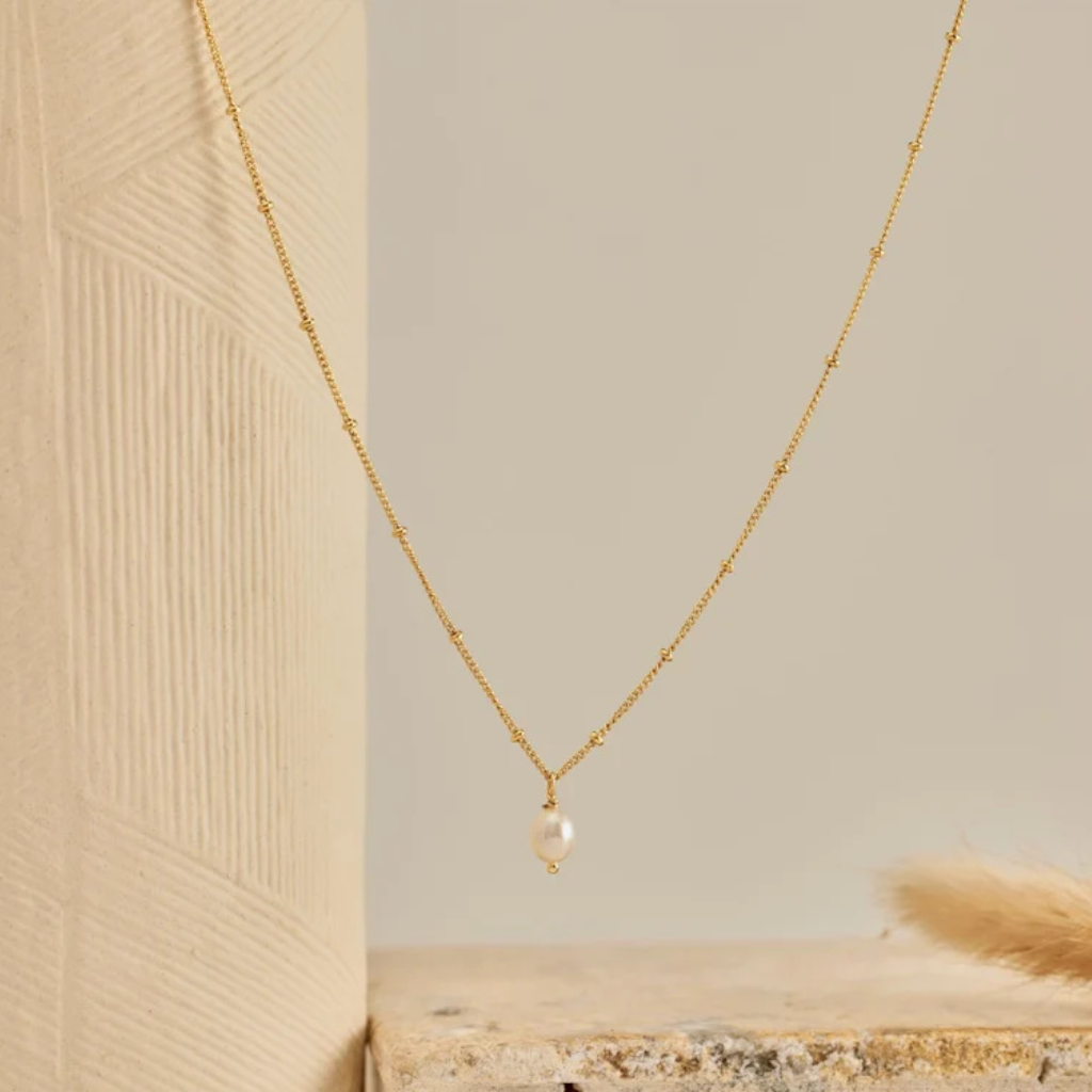 Pearl Pendant Necklace