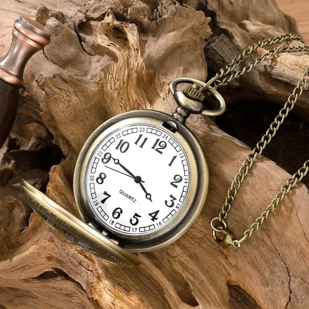 Pocket Watch - Pendant with Chain - Roman Numerals Quartz